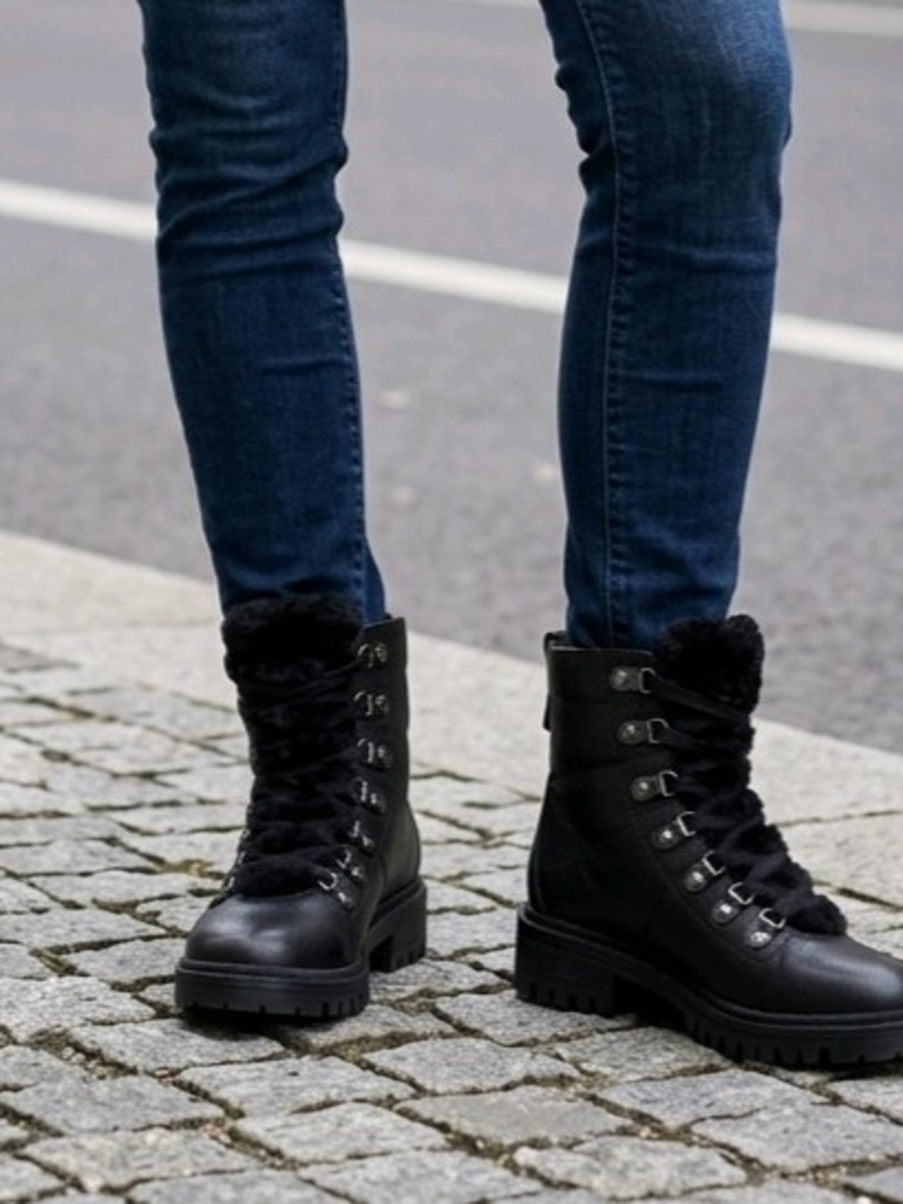 Nine West Chic/Cozy Black Faux-Fur Lined Ankle Combat Boots 7.5M